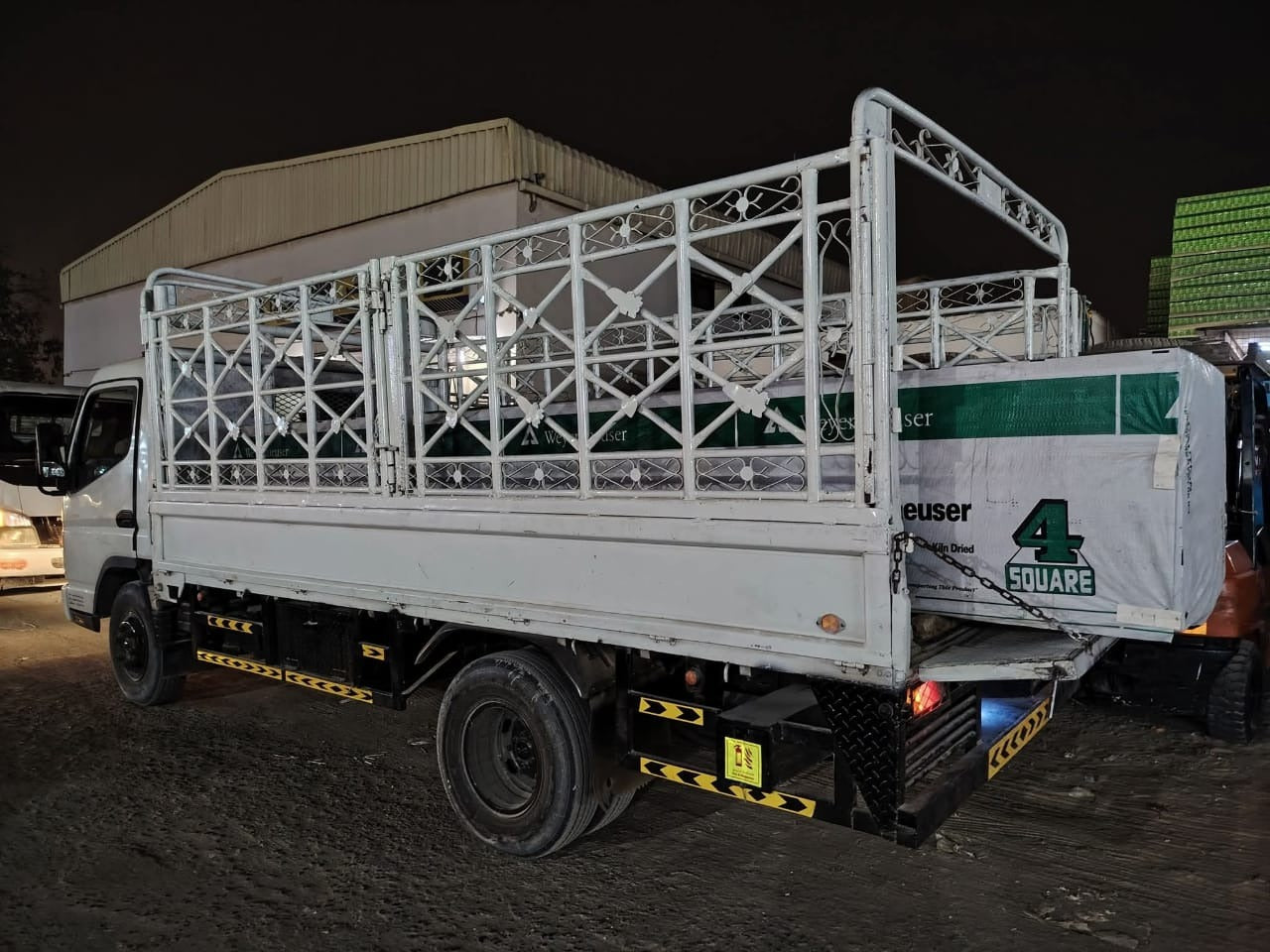 Pickup & Recovery Truck Rentals (1-Ton to 10-Ton) | Comprehensive Transport Solutions UAE